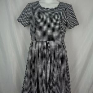 Lularoe Amelia Dress Sz 2XL  Polka Dot black white
